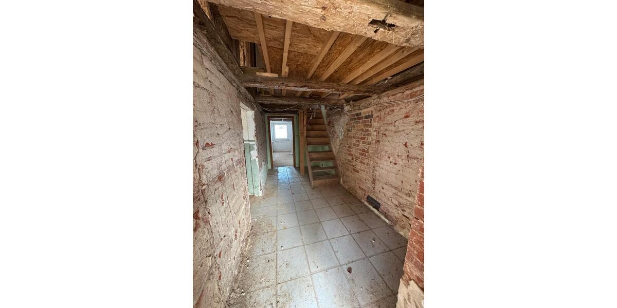 Einfamilienhaus Nordstemmen - 8 Zimmer, 1.000 m&sup2;, 129.000&euro; | Angebot:26475135