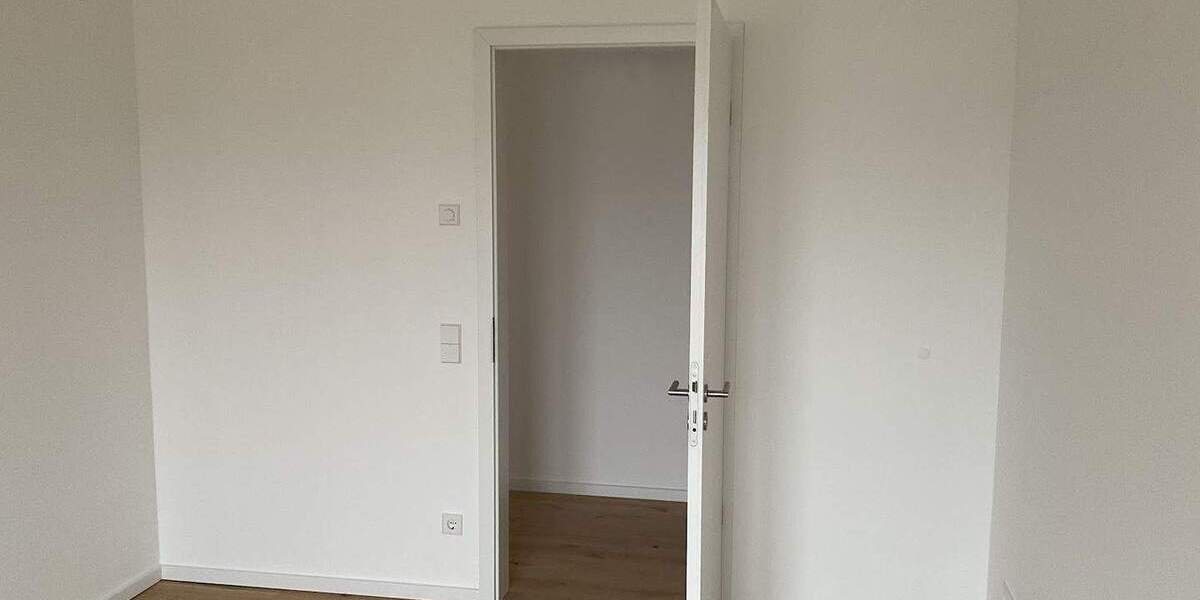 Etagenwohnung Hannover Döhren - 3 Zimmer, 124 m&sup2;, 1.800&euro; | Angebot:23191529