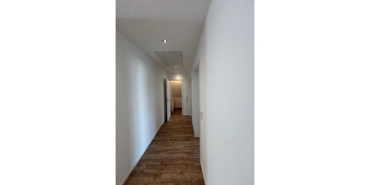 Dachgeschoßwohnung Burgdorf - 2 Zimmer, 70 m&sup2;, 830&euro; | Angebot:26340891