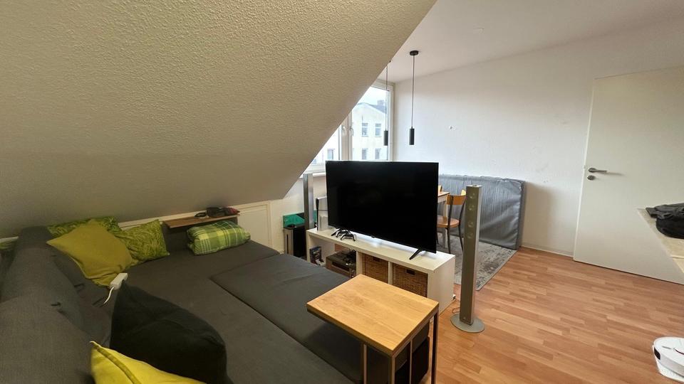 Dachgeschoßwohnung Hannover Vahrenwald-List - 2 Zimmer, 45 m&sup2;, 580&euro; | Angebot:26288975