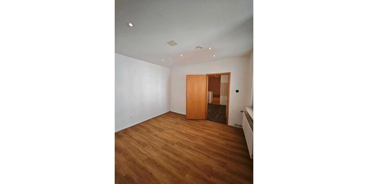 Etagenwohnung Hannover Linden-Limmer - 4 Zimmer, 90 m&sup2;, 1.100&euro; | Angebot:26403815