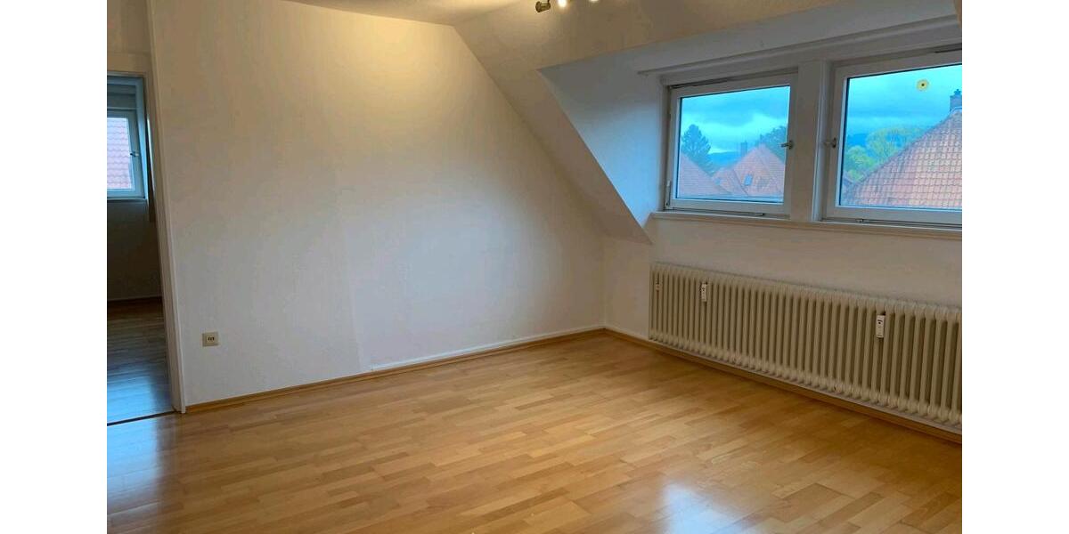 Dachgeschoßwohnung Springe - 3 Zimmer, 62 m&sup2;, 500&euro; | Angebot:26135127