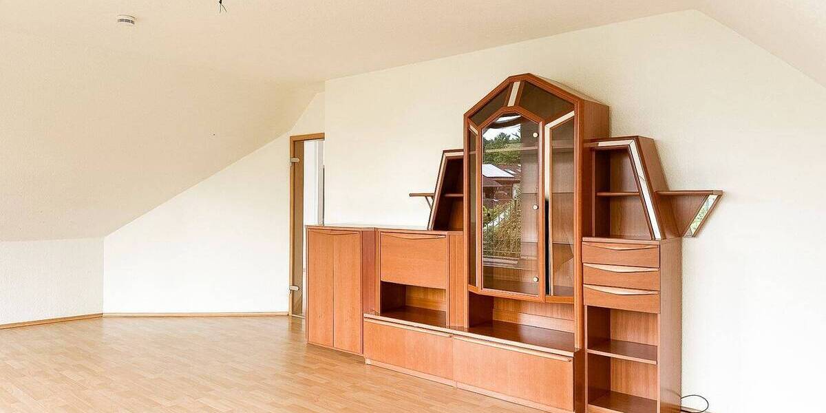 Etagenwohnung Hannover Groß Buchholz - 4 Zimmer, 145 m&sup2;, 1.500&euro; | Angebot:26902975