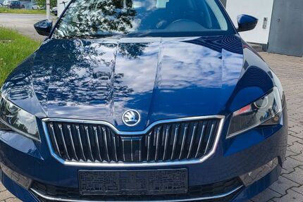Skoda Superb 218.000 km 9.490 &euro; Hannover 30177