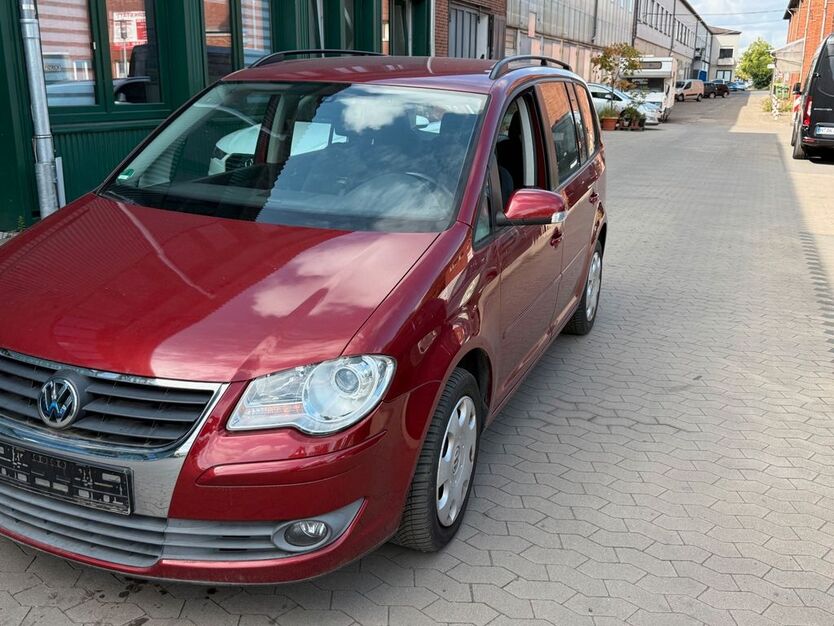 VW Touran 192.105 km 2.999 € Hannover 30165