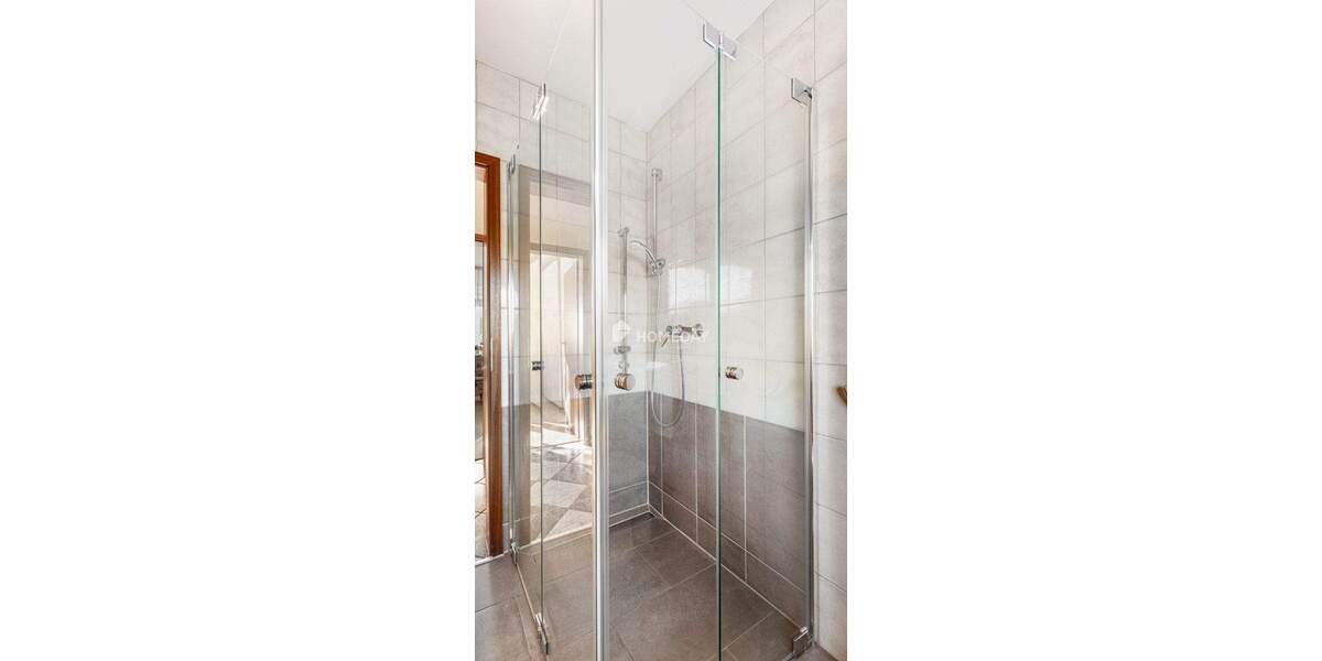 Bothfeld: Topgepflegtes EFH mit Vollkeller, Kamin, Sauna, Terrasse & Garage: Ihr neues Familienglück 7 zimmer