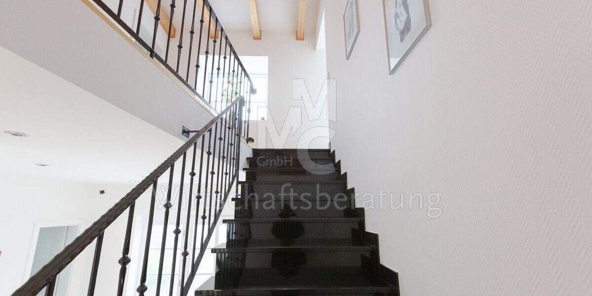 Einfamilienhaus Isernhagen / Altwarmbüchen Altwarmbüchen - 7 Zimmer, 319 m&sup2;, 1.245.000&euro; | Angebot:25745085