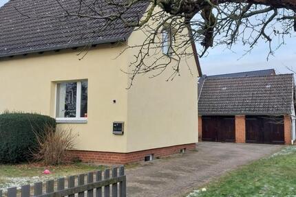 Einfamilienhaus in Bissendorf, 2 Garagen, nähe Bahnhof, ab 1.4.26 4 zimmer