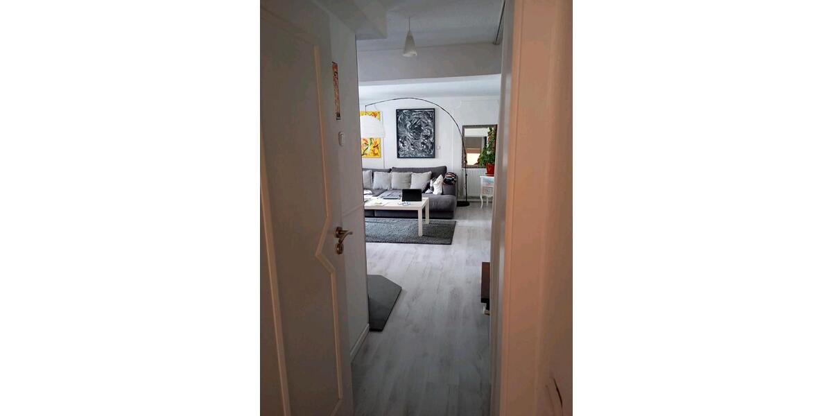 Renoviertes Zweifamilienhaus in ruhiger Lage - provisionsfrei 8 zimmer