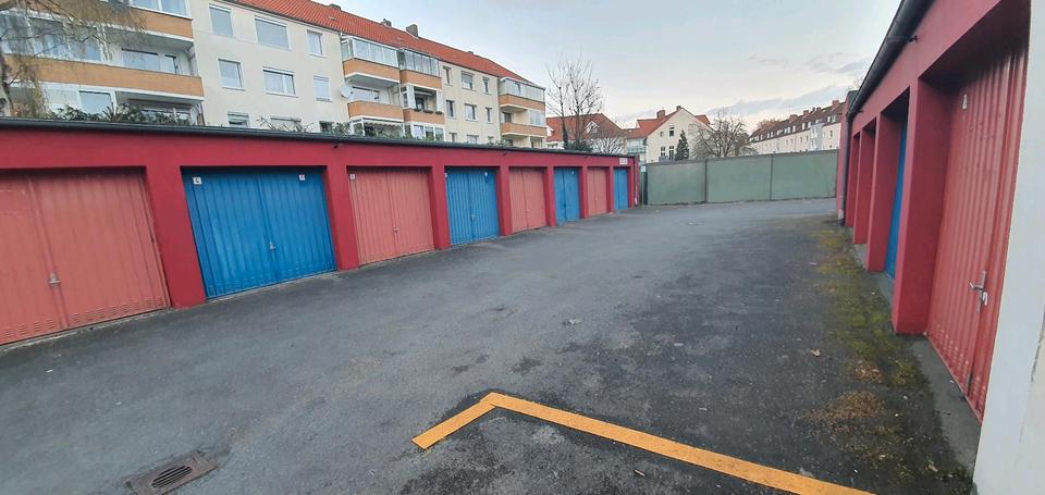 Garagen / Stellplätze Laatzen - 100&euro; | Angebot:25981218