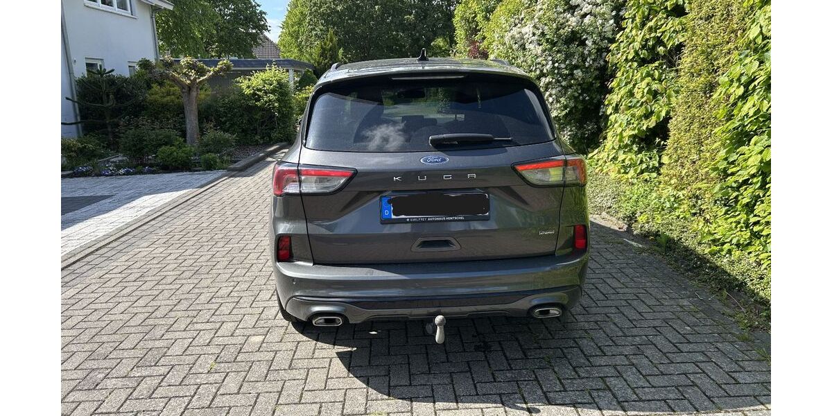 Ford Kuga 68.000 km 22.500 &euro; Hildesheim 31141