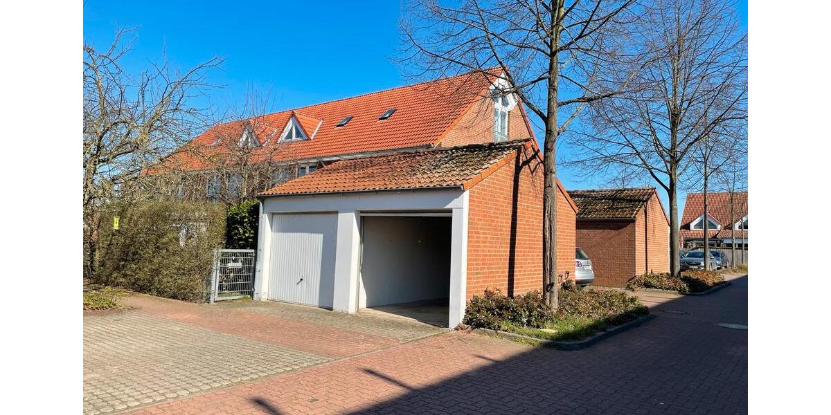 1A Lage, RMH mit Einbauküche, Fußbodenheizung, Stellplatz, Garage 4 zimmer