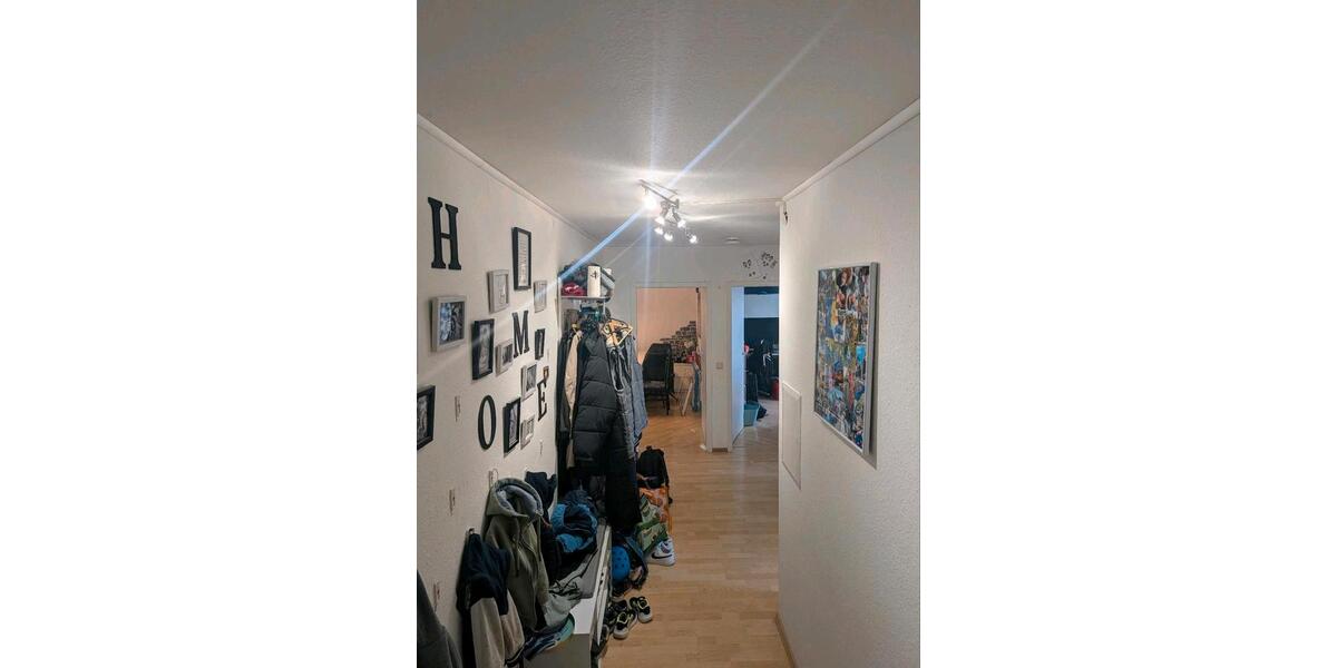 Etagenwohnung Langenhagen - 3 Zimmer, 84 m&sup2;, 1.090&euro; | Angebot:26662530