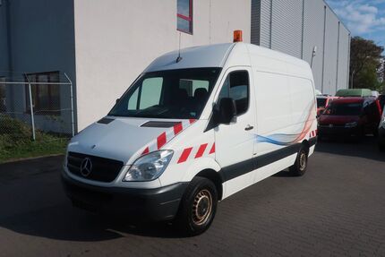 Mercedes-Benz Sprinter 208.000 km 7.900 &euro; Hannover 30179