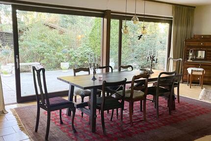 Einfamilienhaus mit großem Garten