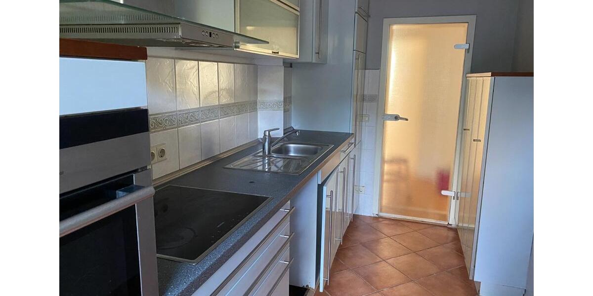 sanierte Mietwohnung mit Einbauküche in ruhiger Umgebung 4 zimmer
