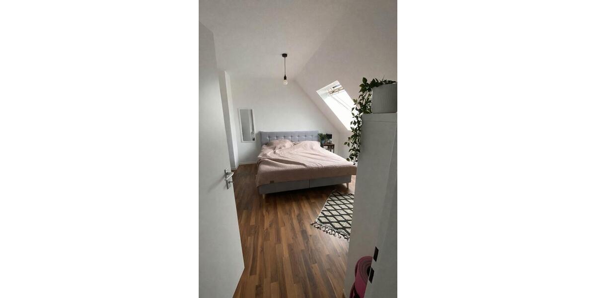 Dachgeschoßwohnung Garbsen Berenbostel - 2 Zimmer, 67 m&sup2;, 649&euro; | Angebot:26303398
