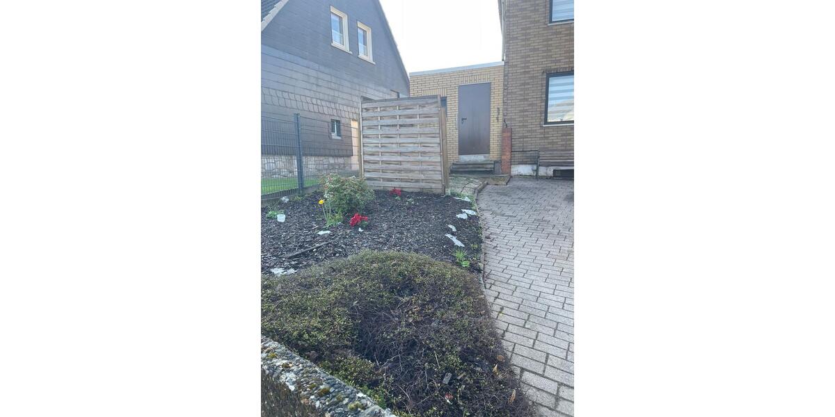 Einfamilienhaus Giesen - 5 Zimmer, 145 m&sup2;, 200.000&euro; | Angebot:26416080