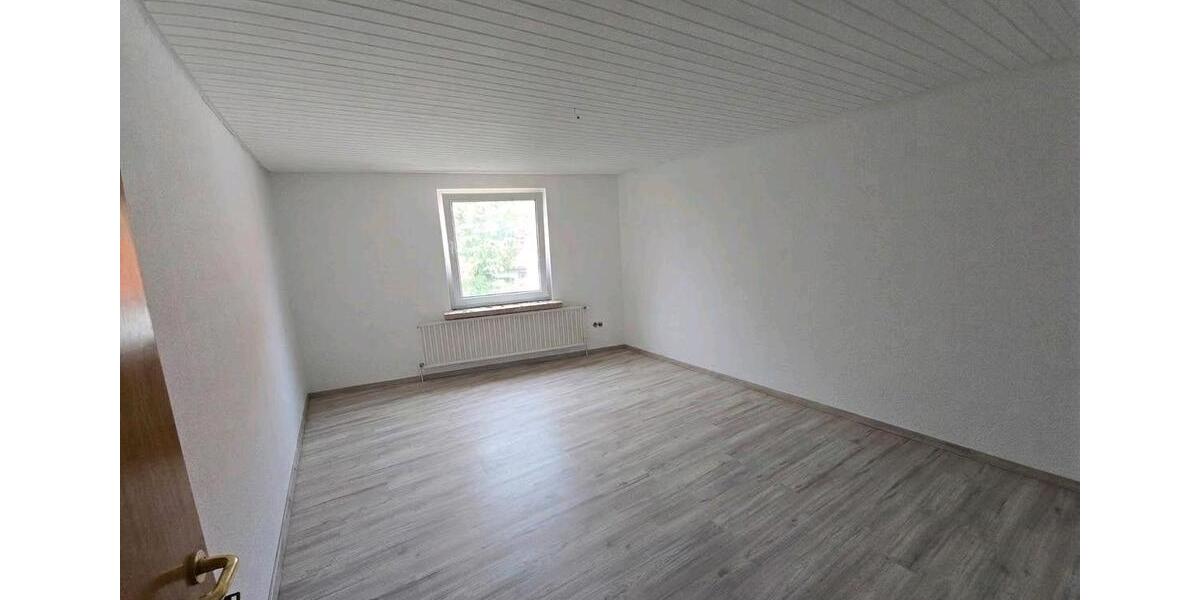 Etagenwohnung Bad Münder am Deister - 4 Zimmer, 118 m&sup2;, 770&euro; | Angebot:27571640