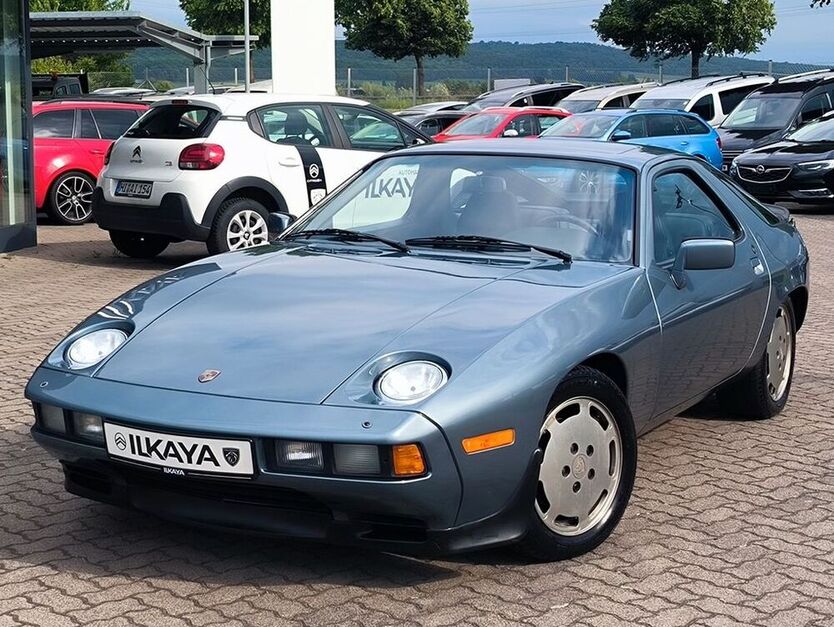 928