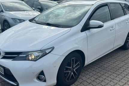 Toyota Auris 266.500 km 3.200 &euro; Seelze 30926