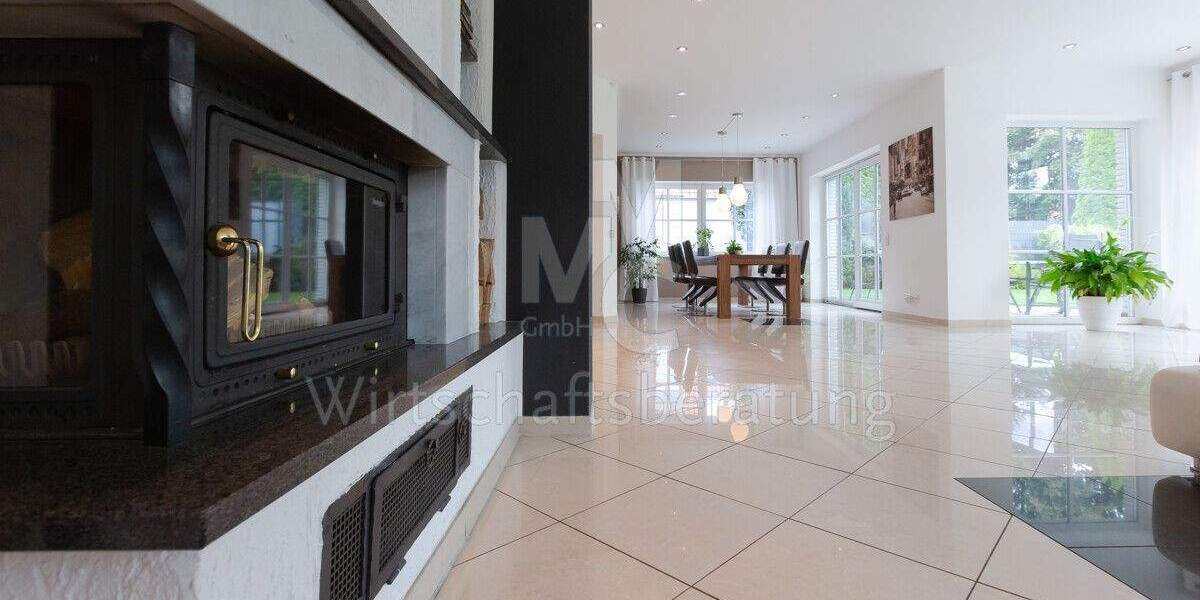 Einfamilienhaus Isernhagen / Altwarmbüchen Altwarmbüchen - 7 Zimmer, 319 m&sup2;, 1.245.000&euro; | Angebot:25475414