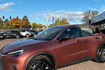 Lexus LBX 4.900 km 26.940 &euro; Hildesheim 31137