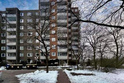Großzügige Wohnung mit zwei Bädern und Einbauküche 3 zimmer