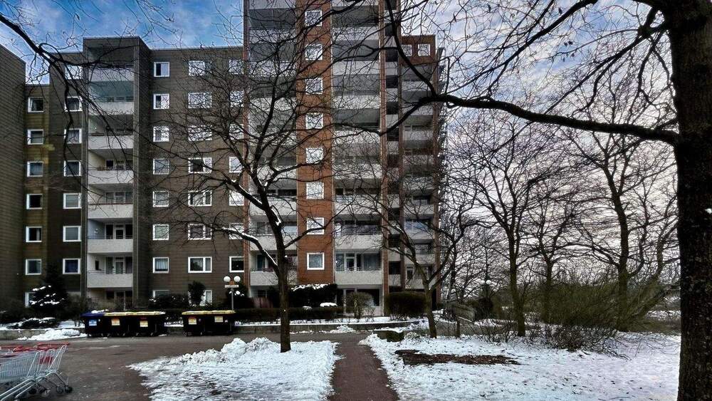 Großzügige Wohnung mit zwei Bädern und Einbauküche 3 zimmer