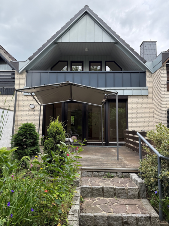 Haus zum Kaufen in Burgwedel 350.000 € 120 m²