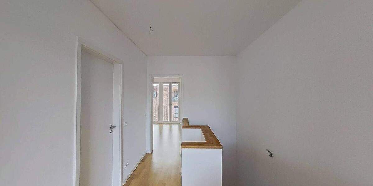 FAMILIEN AUFGEPASST: Modernes Reihenhaus mit 4,5 Zimmern, 2 Bädern, EBK, Terrasse, Keller u.v.m. in Hannover 4 zimmer