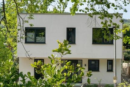 Haus Springe - 5 Zimmer, 244 m&sup2;, 2.790&euro; | Angebot:26453481