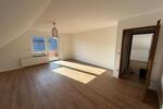 Dachgeschoßwohnung Garbsen - 3 Zimmer, 90 m&sup2;, 1.150&euro; | Angebot:26311002