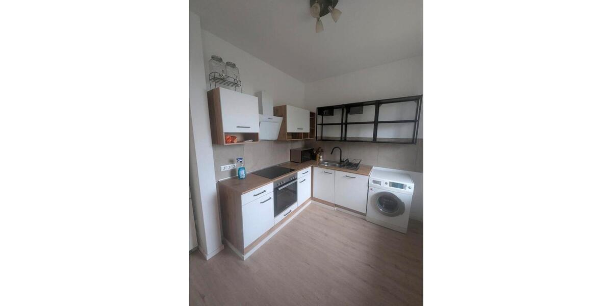 Charmante 2,5-Zimmer-Altbauwohnung mit 3 m 2 zimmer