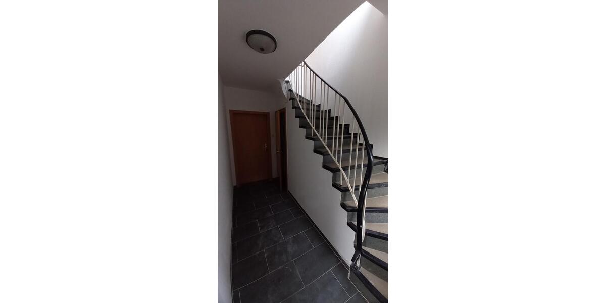 Dachgeschoßwohnung Burgdorf - 3 Zimmer, 65 m&sup2;, 700&euro; | Angebot:24724383