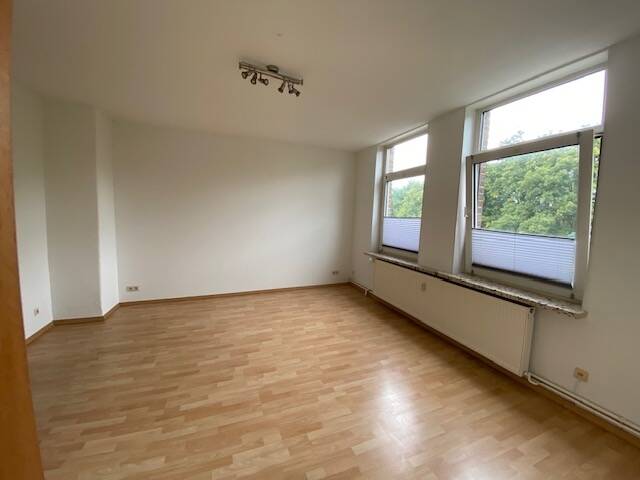 Ortsrandlage in Berenbostel 4-Zimmerwohnung im Obergeschoss mit Garage und Stellplatz