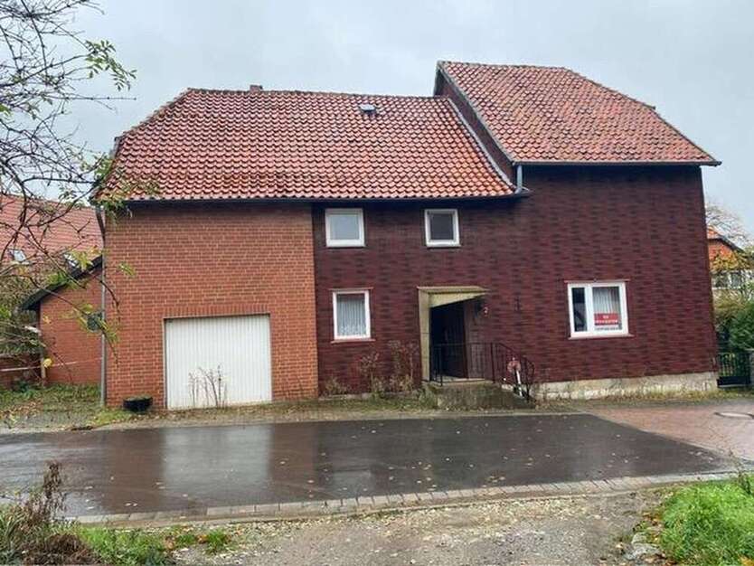 Haus zum Kaufen in Sarstedt-Hotteln 172.000 € 145 m²