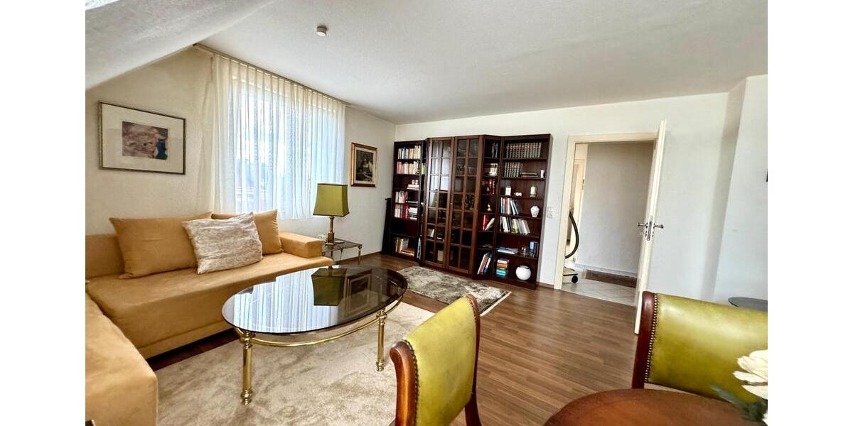 Dachgeschoßwohnung Hannover Herrenhausen-Stöcken - 3 Zimmer, 60 m&sup2;, 730&euro; | Angebot:26224064