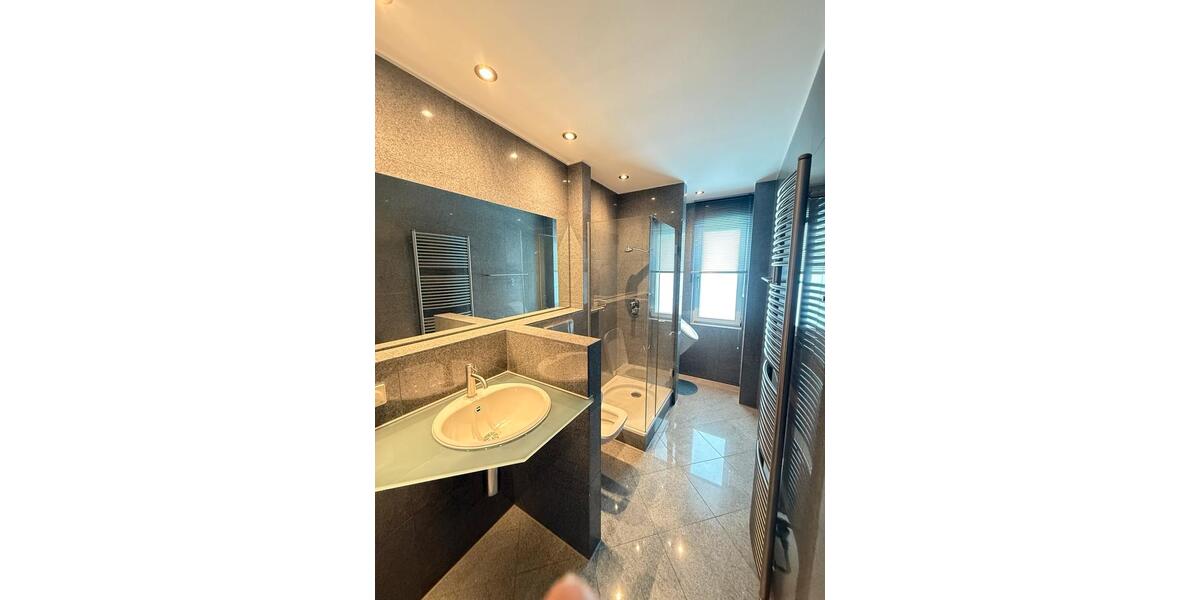 Doppelhaushälfte Wedemark - 8.5 Zimmer, 217 m&sup2;, 2.200&euro; | Angebot:27607795