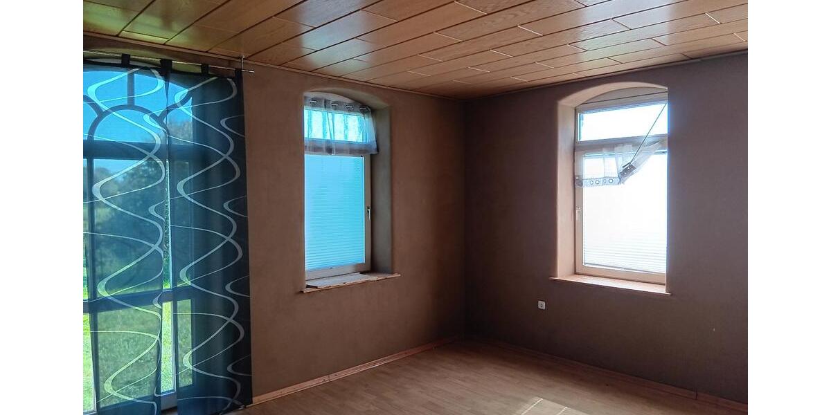 Erdgeschoßwohnung Wedemark - 5 Zimmer, 160 m&sup2;, 990&euro; | Angebot:26633446