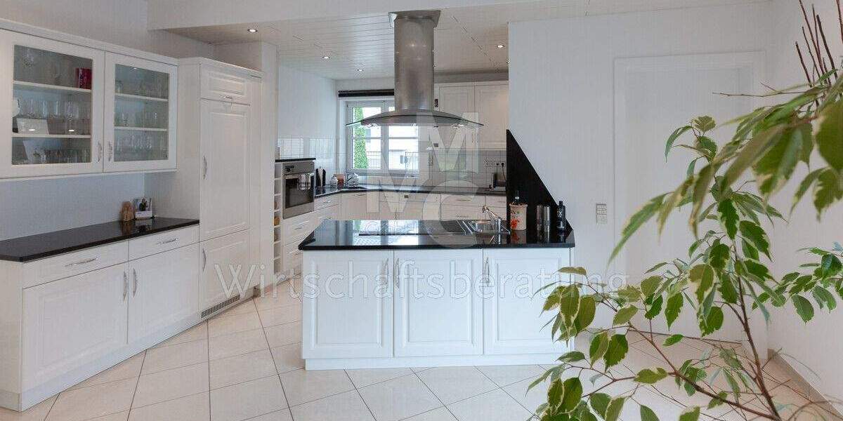 Einfamilienhaus Isernhagen / Altwarmbüchen Altwarmbüchen - 7 Zimmer, 319 m&sup2;, 1.245.000&euro; | Angebot:25745085