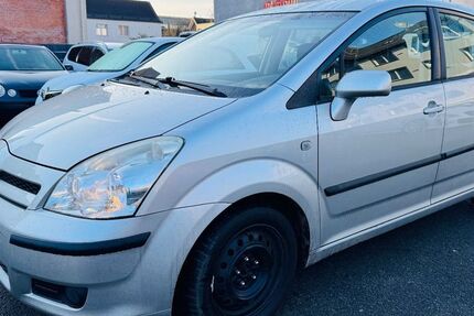 Toyota Corolla Verso 295.000 km 3.850 € Hannover 30455