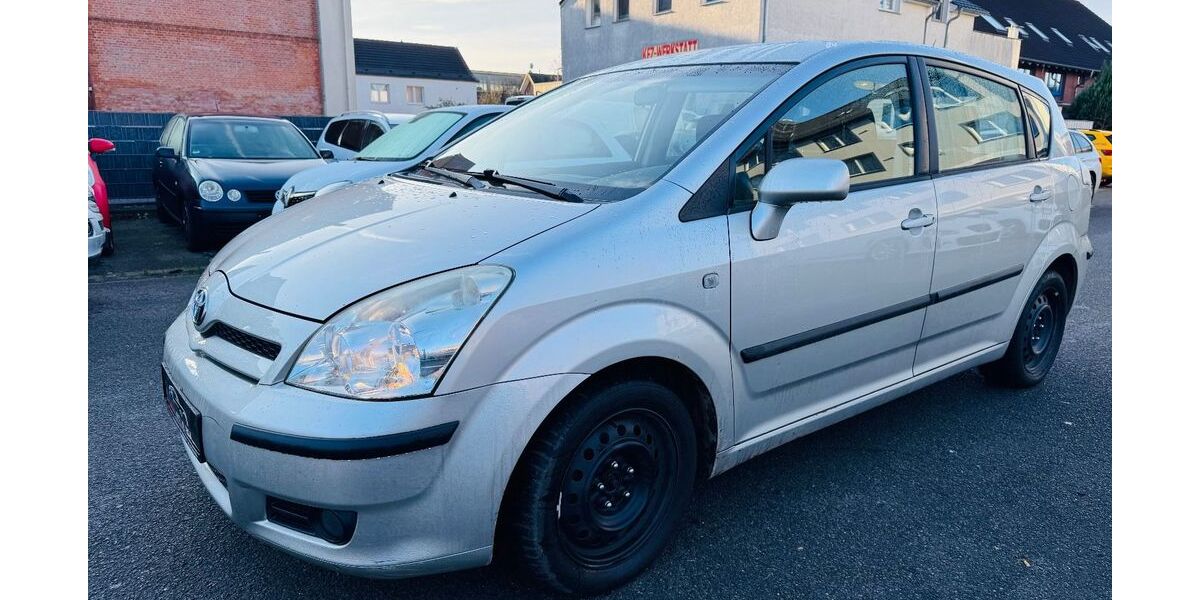 Toyota Corolla Verso 295.000 km 3.850 € Hannover 30455
