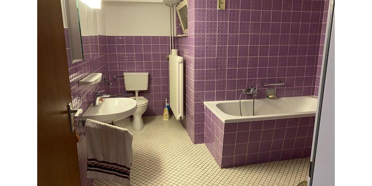 Haus mit 3 WE, vermietet 9 zimmer