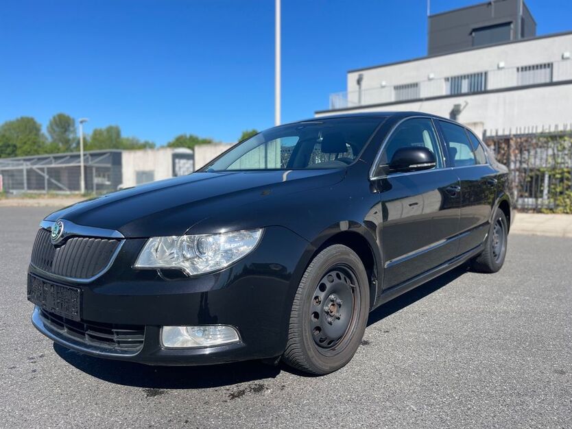 Skoda Superb 181.000 km 2.400 € Hannover 30179
