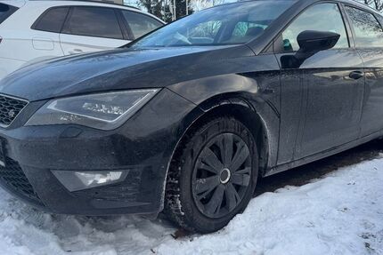 Seat Leon 104.508 km 12.999 &euro; Isernhagen OT Altwarmbüchen bei Hannover A2/A7 30916