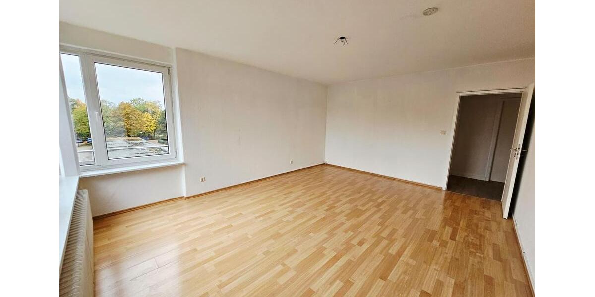 Helle, renovierte 3-Zi.-Wohnung mit Balkon im Altwarmbüchen 3 zimmer