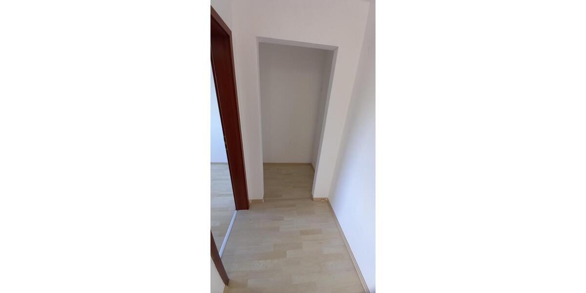 Etagenwohnung Lehrte - 5 Zimmer, 105 m&sup2;, 890&euro; | Angebot:21434317