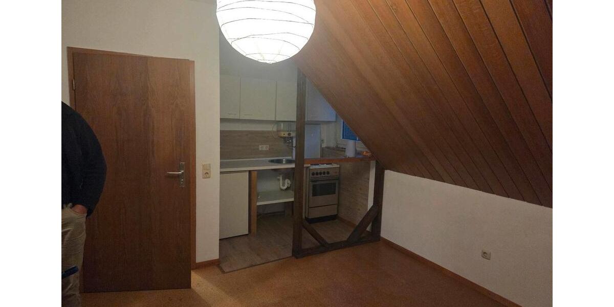 Dachgeschoßwohnung Sarstedt - 3 Zimmer, 40 m&sup2;, 490&euro; | Angebot:26241975