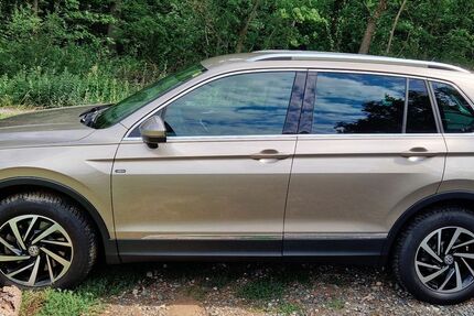 VW Tiguan 56.500 km 23.700 &euro; Hildesheim 31139